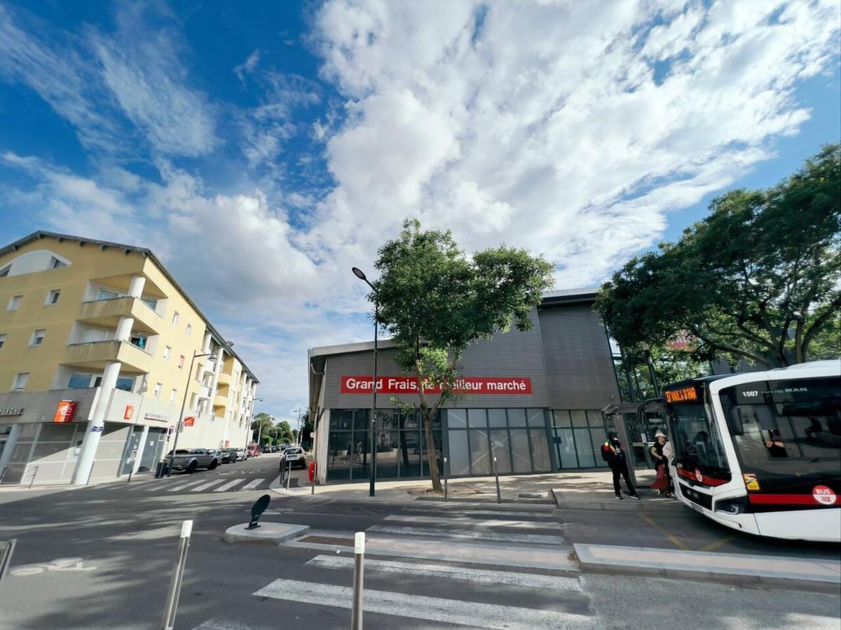 Charmant Studio Vaulx-en-Velin Eksteriør bilde